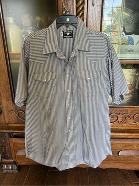 Vintage Flying Ranchwear Men's Cowboy Blue Button Down Short Sleeve Size XXL?
